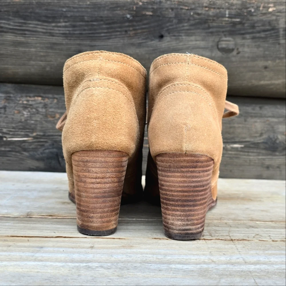 Lucky Brand Sway Y2K Boho Minimalist Suede Lace-up Comfort Wedge Bootie 7M